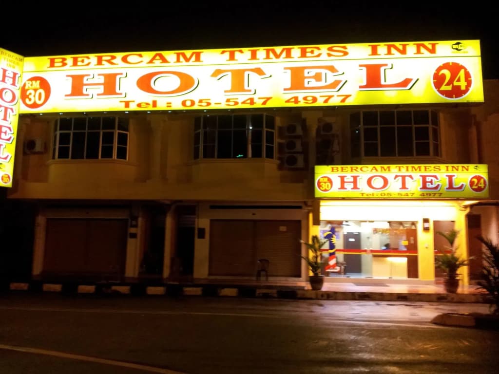 Bercam Times Inn Hotel - photo 1