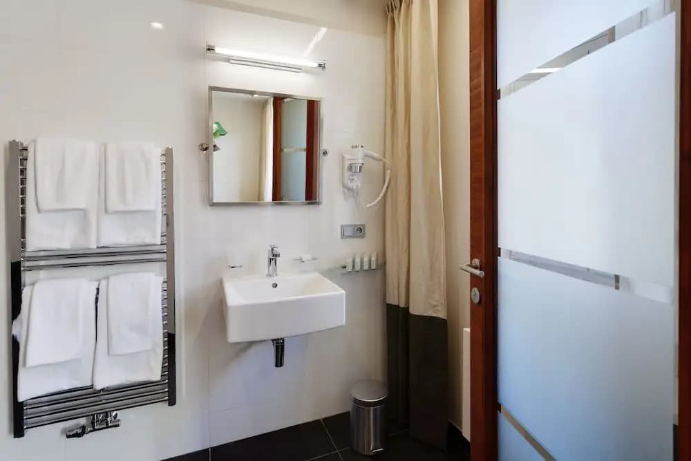 EMPIRENT River Apartments - photo 9