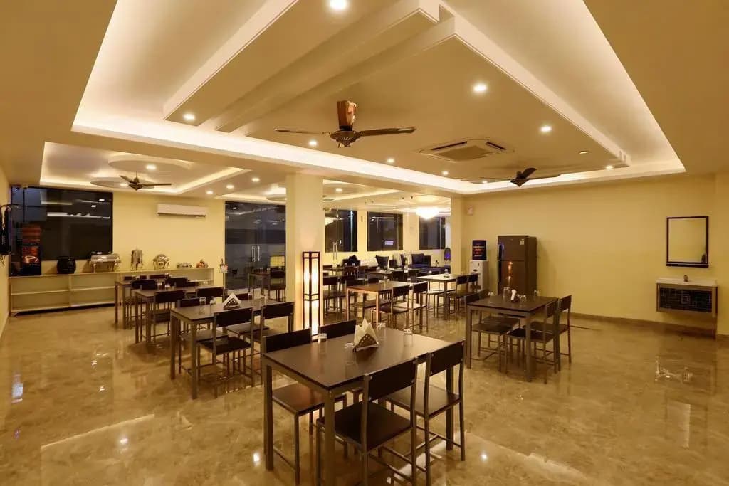 OYO 8404 Hotel Aerofly - photo 20