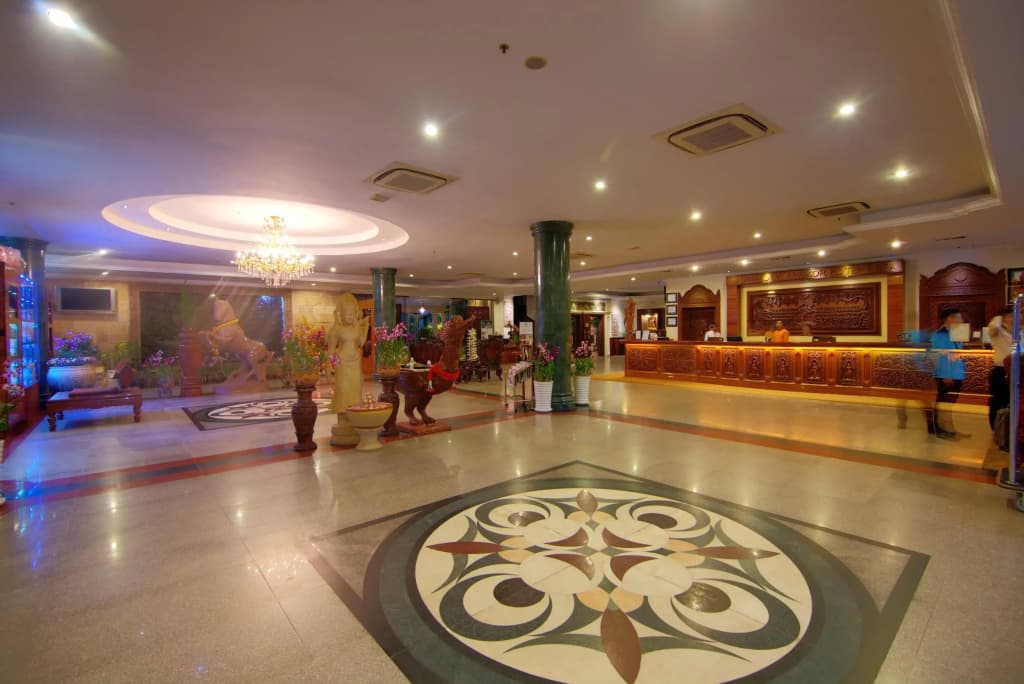 Hotel Somadevi Angkor Resort & Spa - photo 2