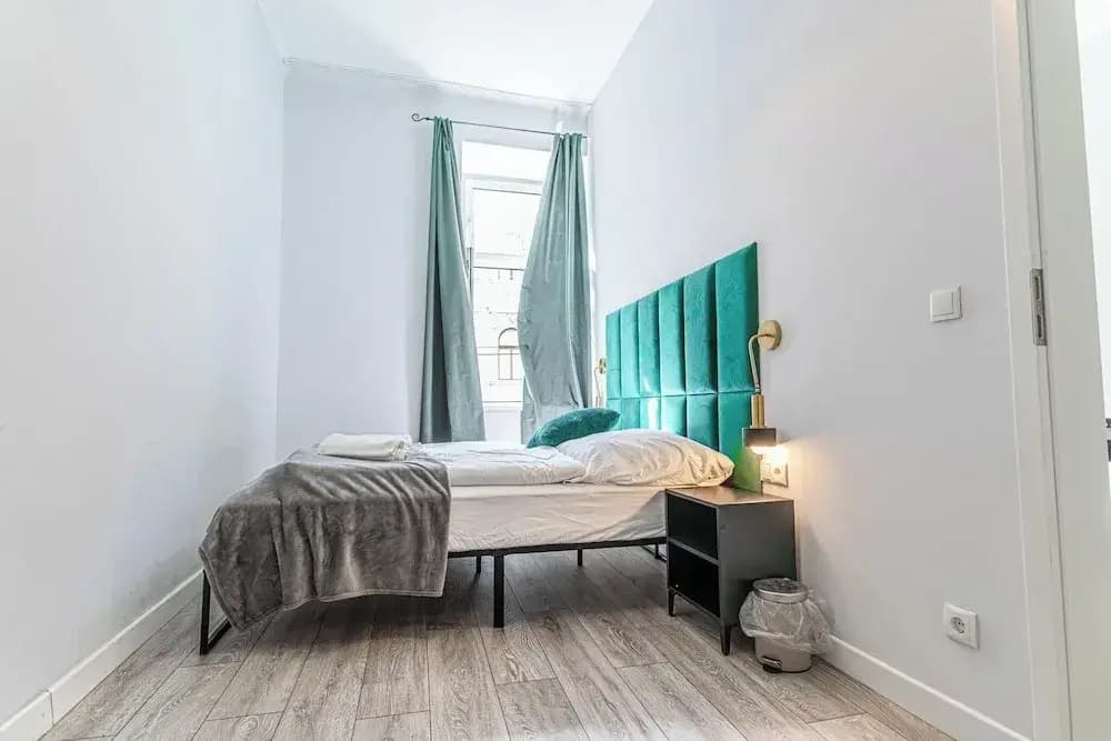 Cozy 2BR 1LR Apt Near Westbahnhof - photo 4