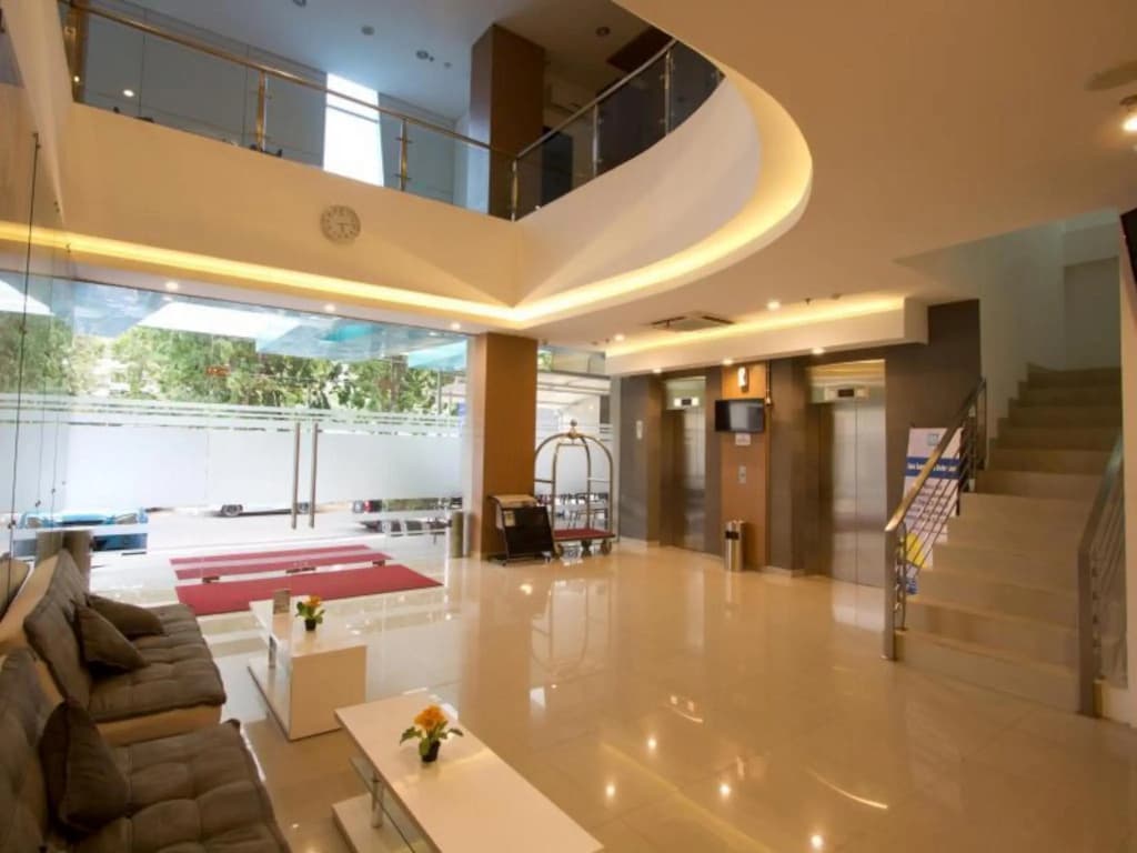 Hotel 88 Grogol by WH - photo 2
