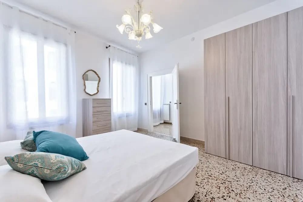 Tolentini Canal View Apartment - photo 12