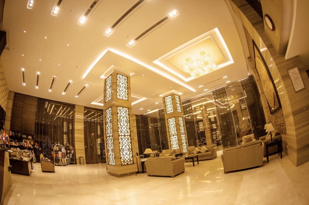 Halong Palace Hotel - photo 2