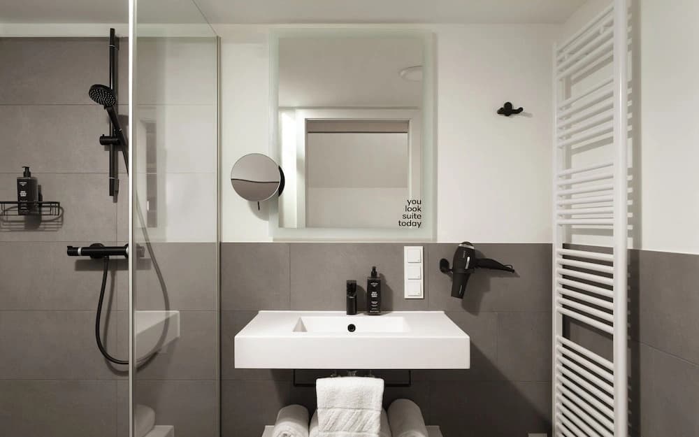 Limehome Vienna Vivenotgasse - photo 9