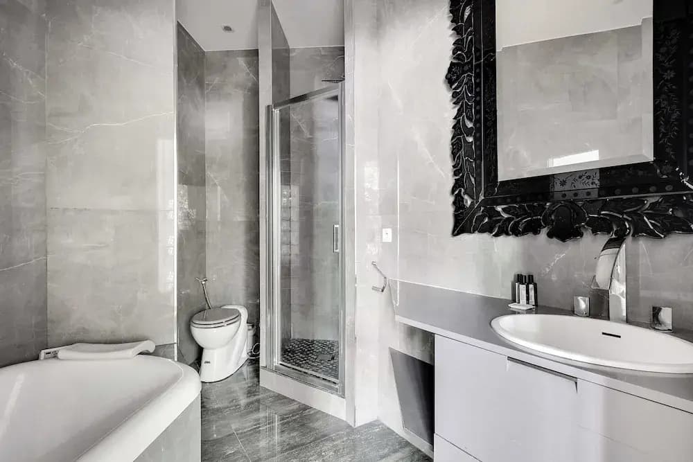 Magnificent Appt - 2bd/4p - Champs-elysees/alma - photo 9
