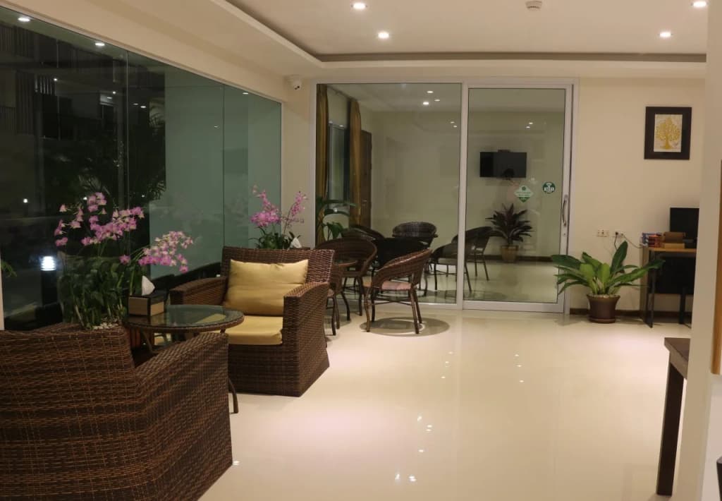 Crystal Lamai Hotel - photo 2
