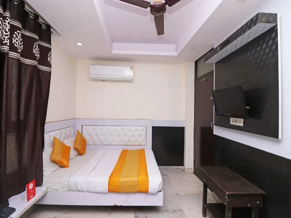 OYO 12739 Mahesh Inn - photo 4