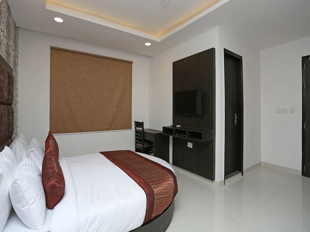 OYO 14769 Hotel Belmond - photo 5