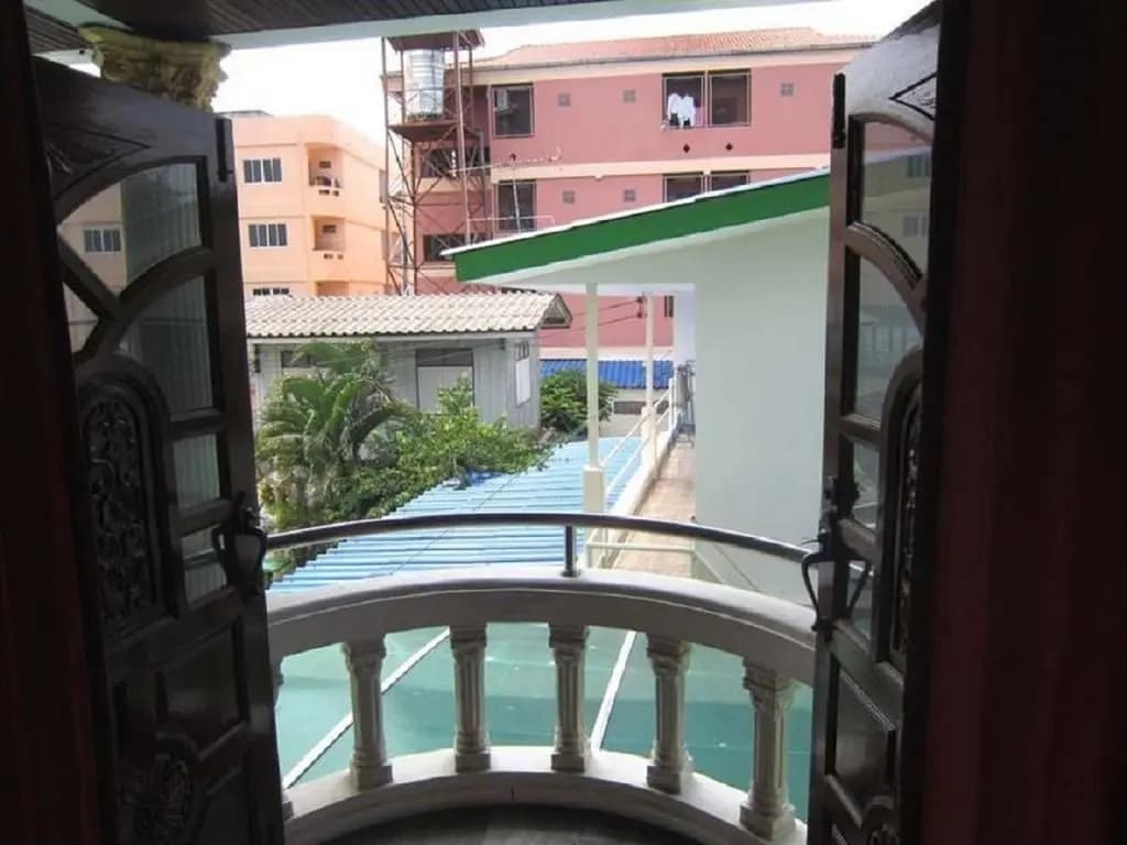 AA Guesthouse - photo 12