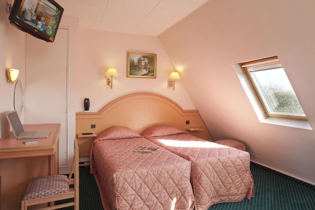Hôtel Des Arènes - photo 4