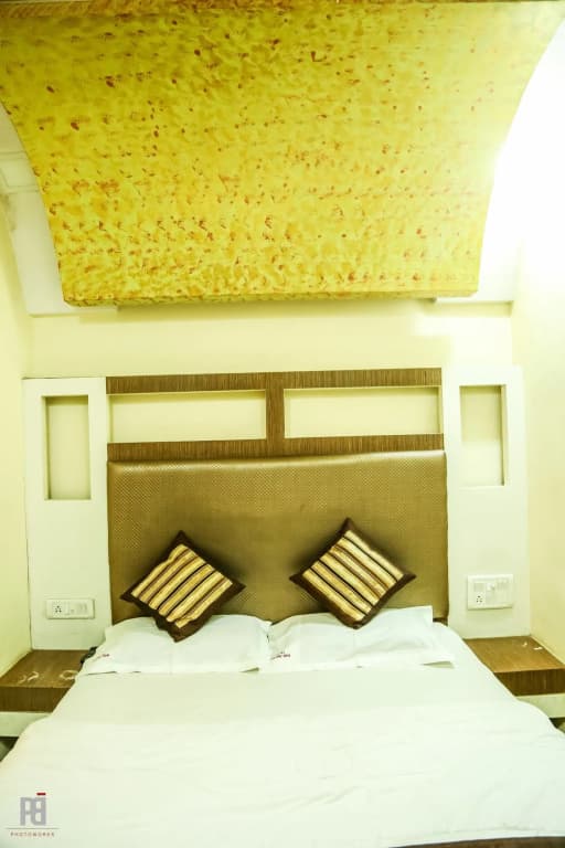 Hotel Glow Inn - photo 4