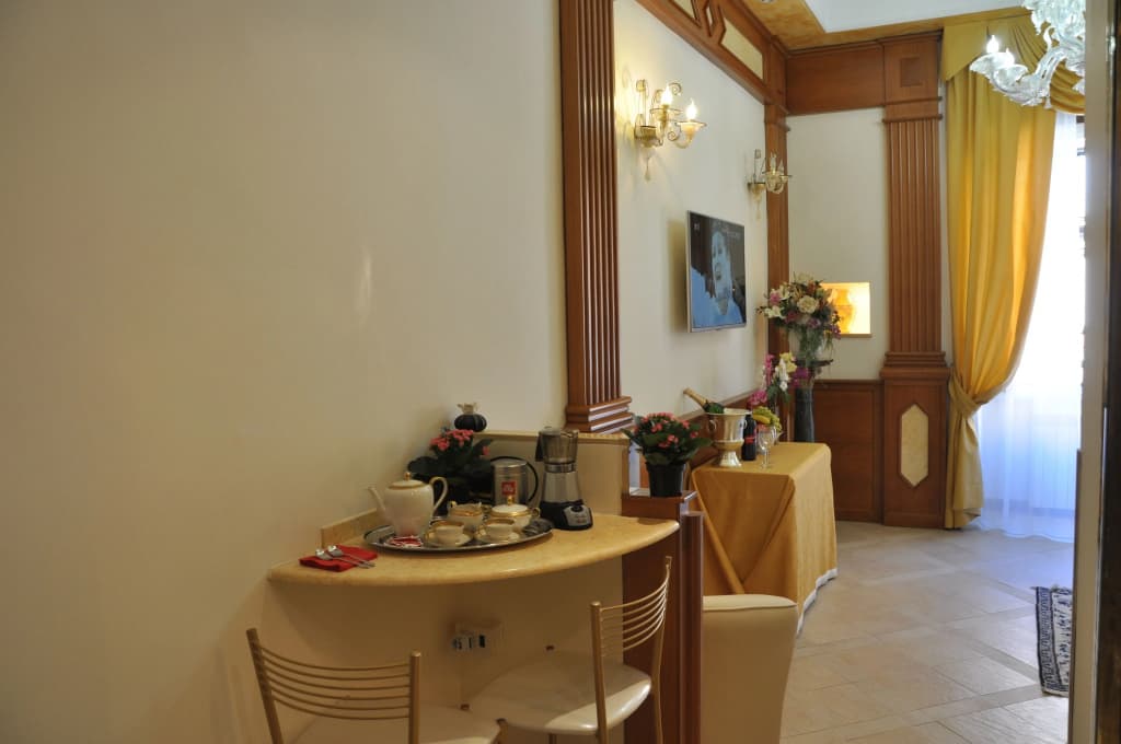 Rome Imperial Crown - photo 4