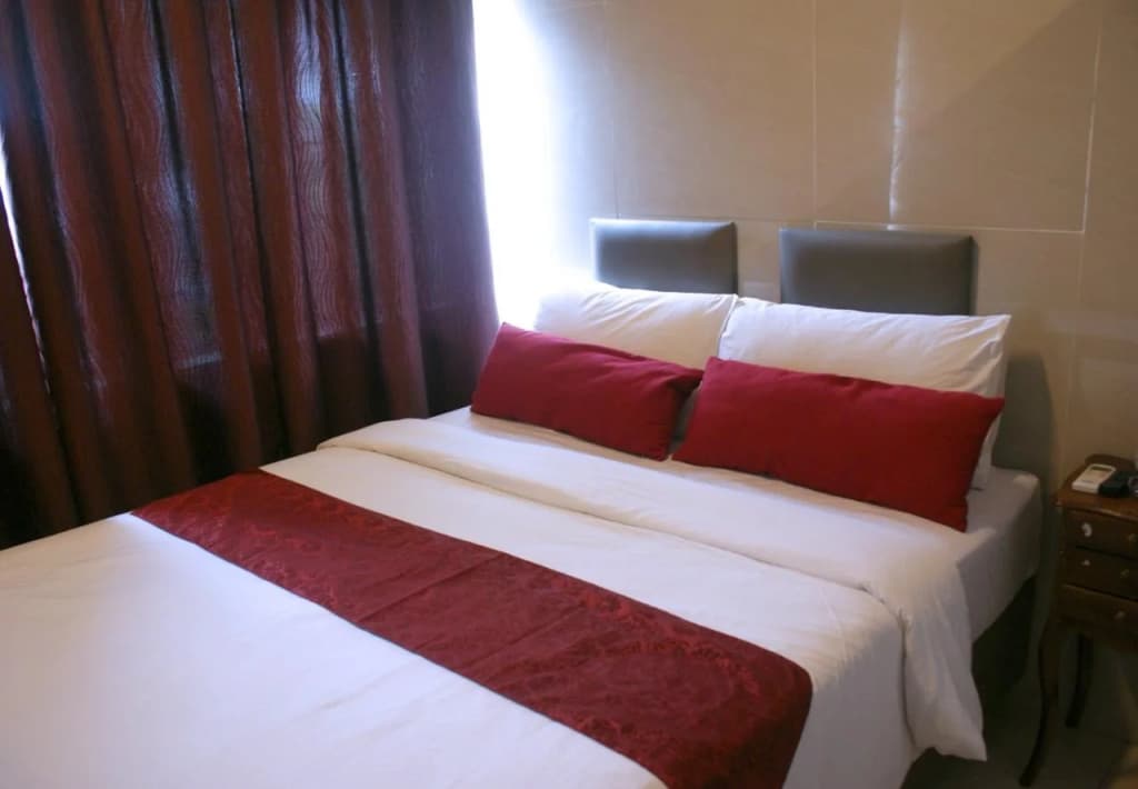 Aura Hotel - photo 4