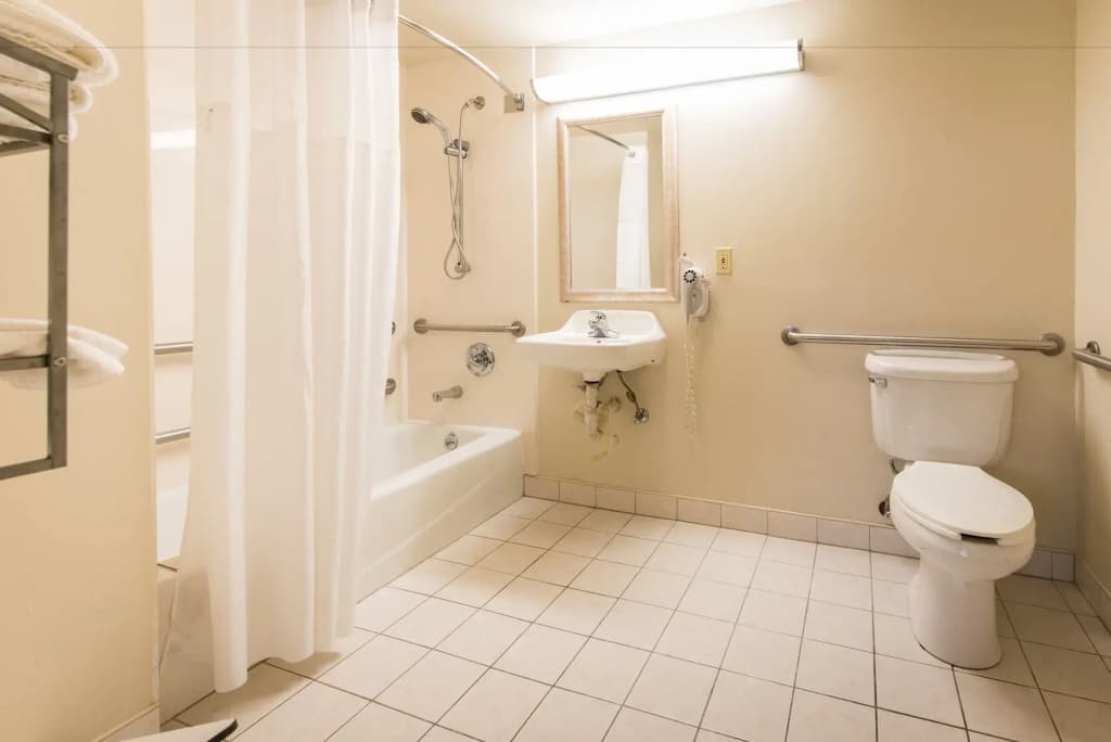 SOMA Park Inn – Civic Center - photo 12