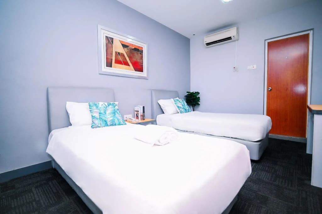 Swing and Pillows — KL Sg Besi Hotel - photo 23