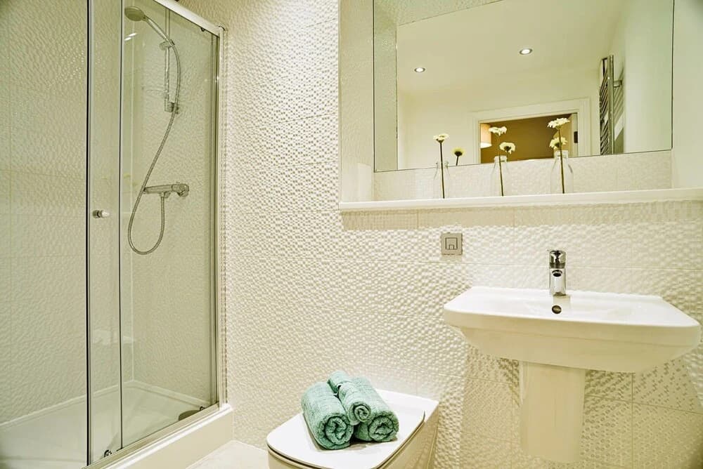 Spacious City Centre 3bed: Free Parking/elevator - photo 8