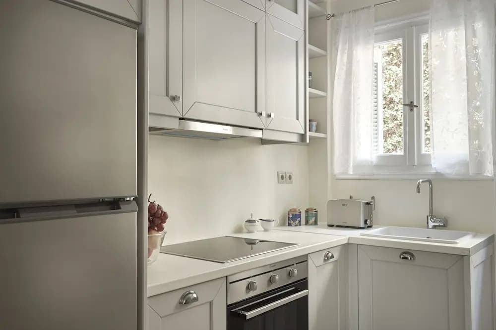 Kolonaki Square Apartment - photo 12
