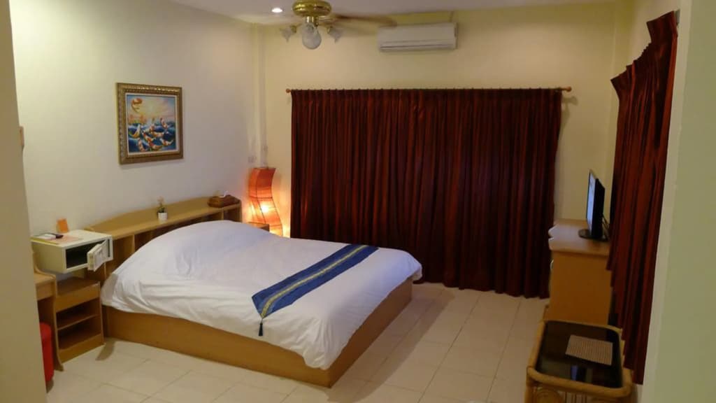 Metro Apartments - photo 3