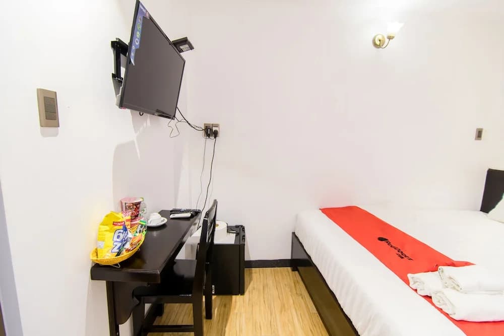 RedDoorz Plus near Ba Chieu Local Market - photo 17