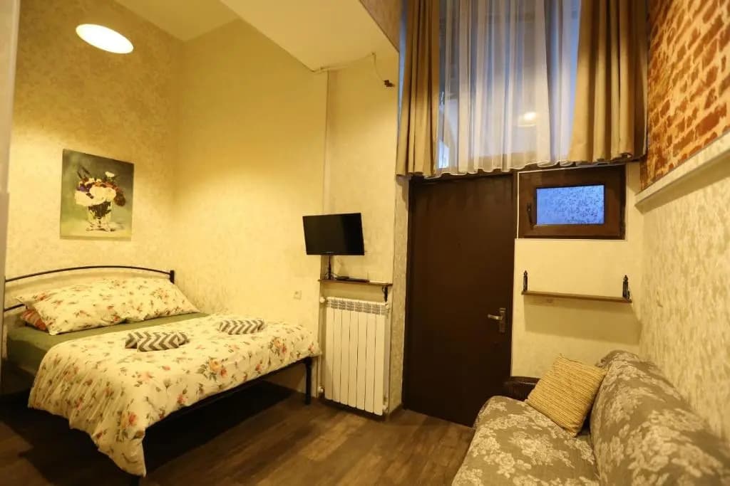 Luky apartment on Rustaveli Ave. - photo 1
