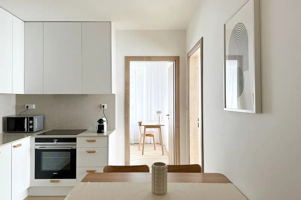 Modern Holesovice Apartment - photo 17