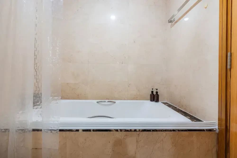 Saigon Pavillon Suites - photo 21