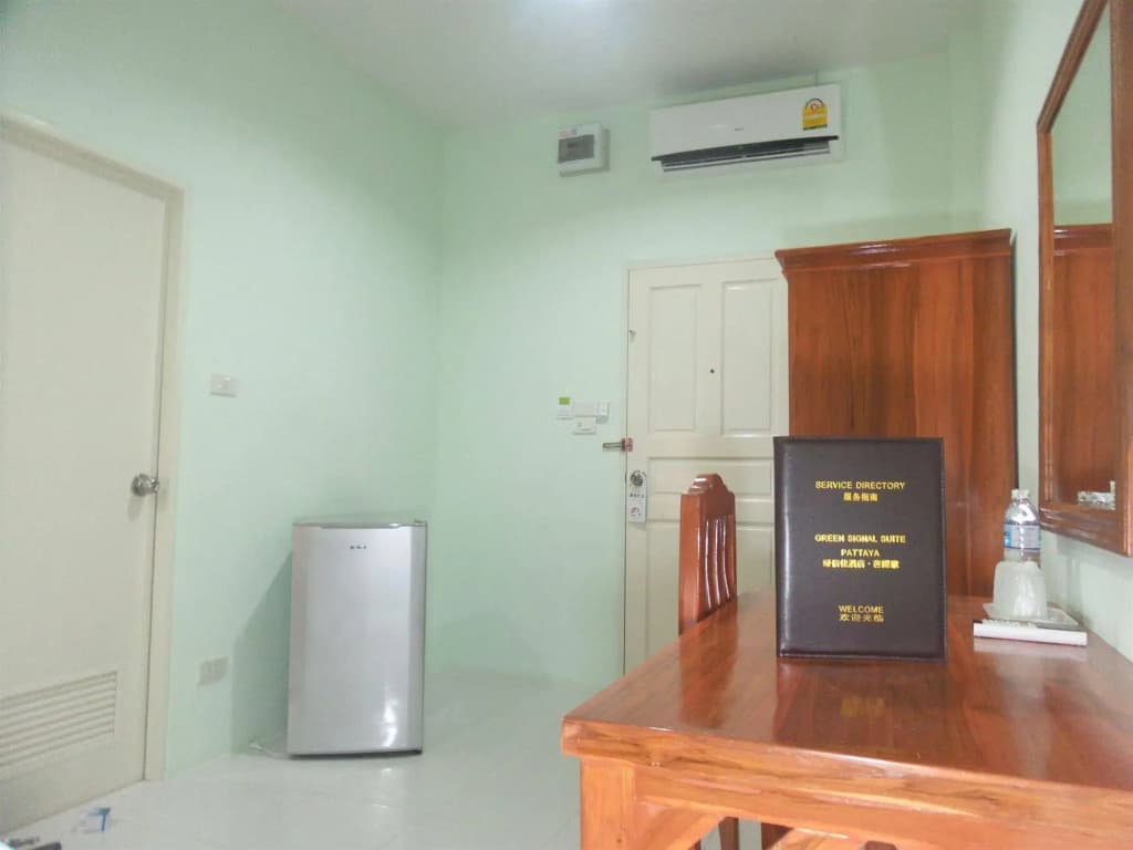 Green Signal Suite - photo 4