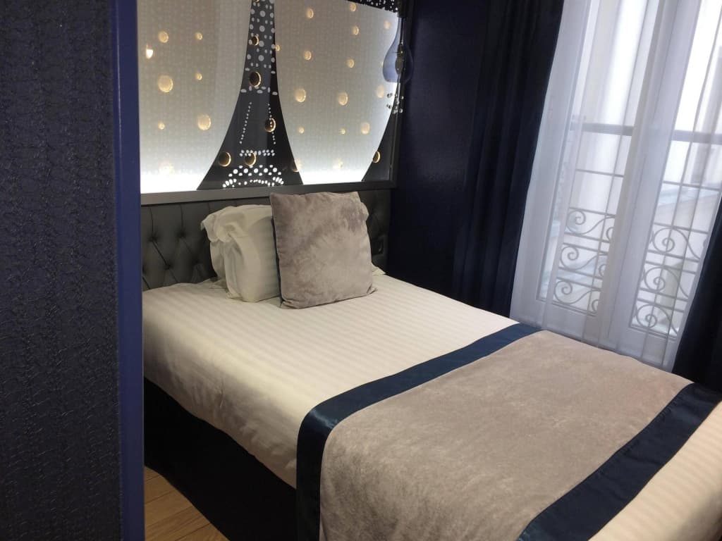 Hotel Les Bulles de Paris - photo 24