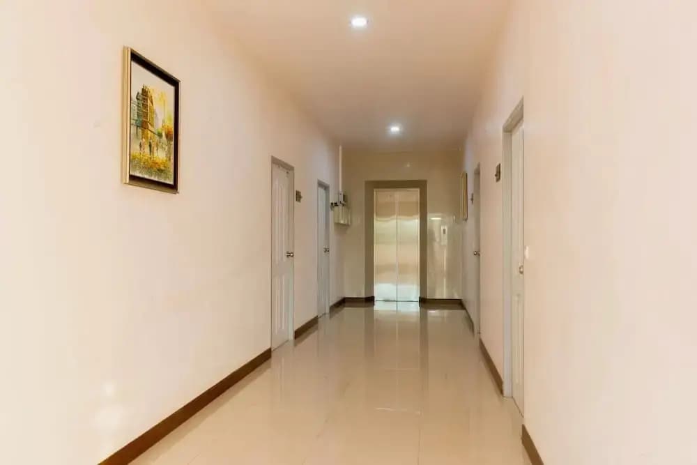 Ree Riverside hotel - photo 8