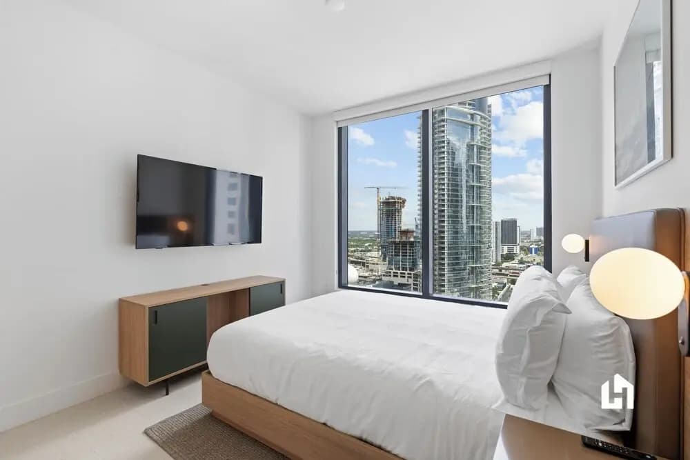 Stylish Apartments with Partial Ocean Views in Downtown - photo 10