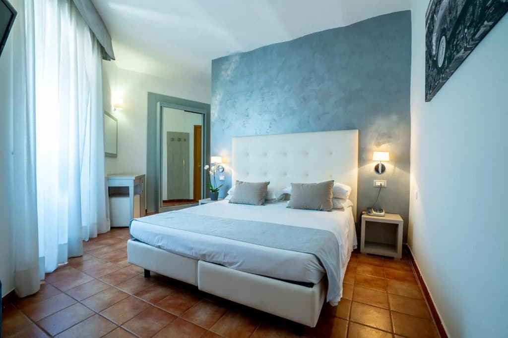 Hotel Gabriella - photo 4