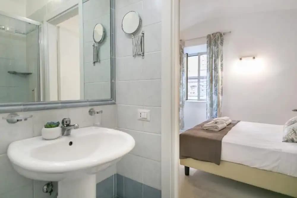 White Candia Guesthouse - photo 7