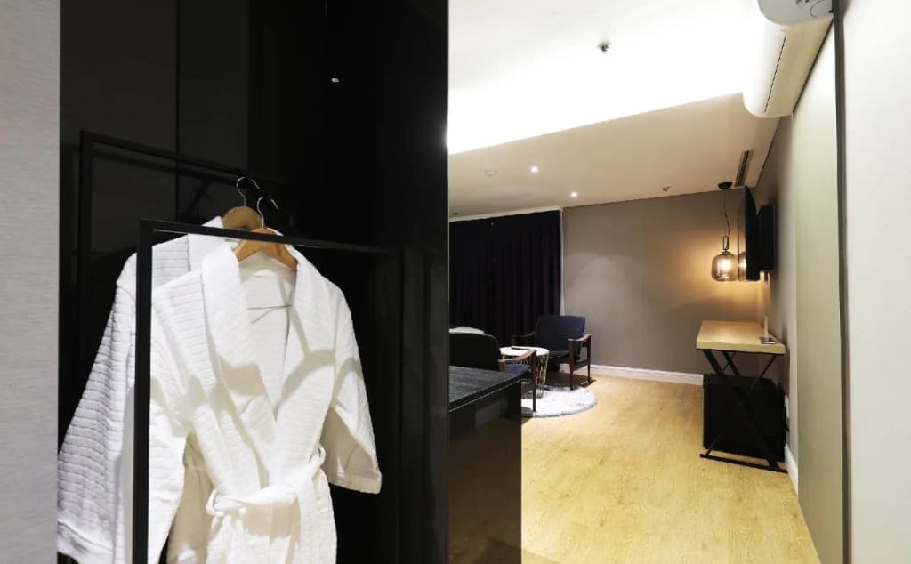 Elle Inn Hotel - photo 6