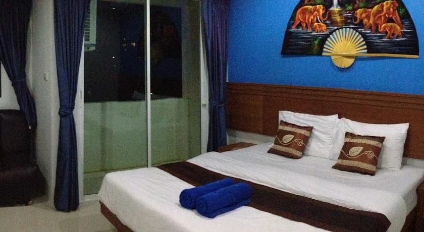 Dow Guesthouse - photo 8