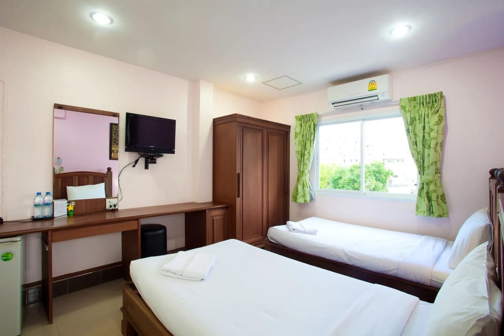 Baan Sutra Guesthouse - photo 3
