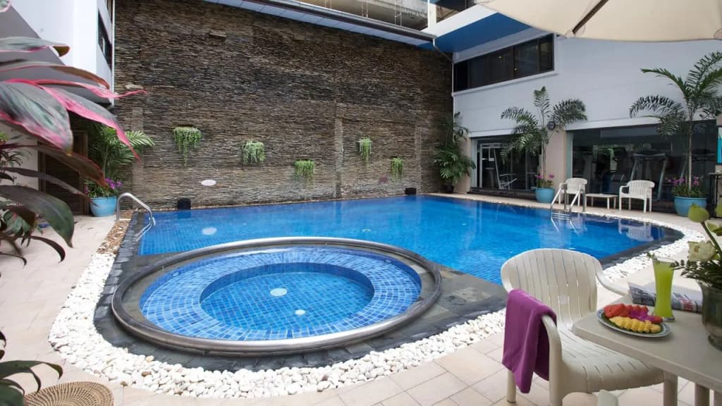 Kingston Suites - photo 17