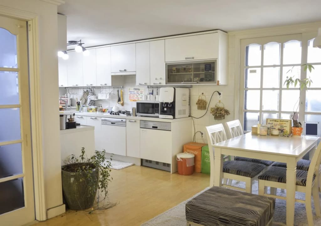 Urbanwood Guesthouse - photo 16