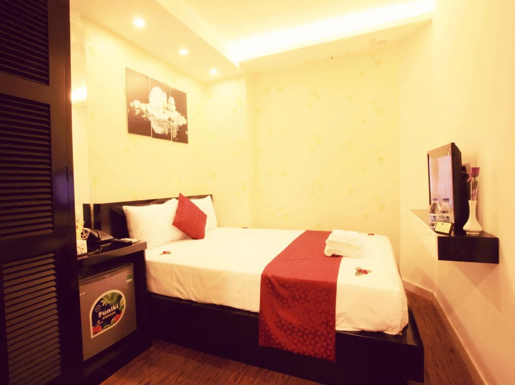 Eclipse Legend Hotel - photo 2