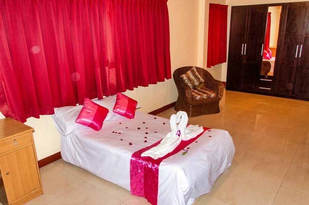 Diva Patong Hotel - photo 4