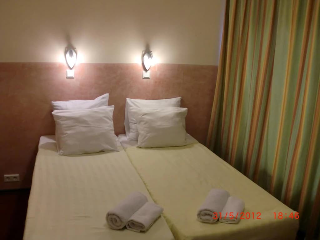 Hotel Neutraal - photo 11