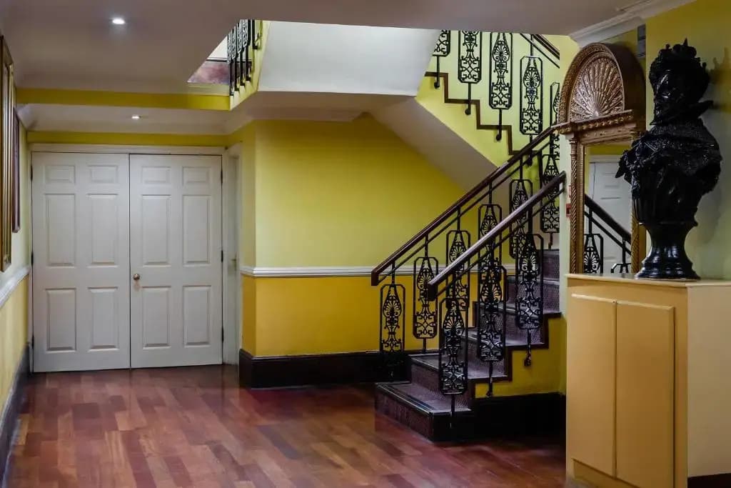 Hotel Henry VIII - photo 14