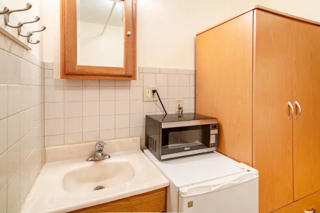 West 30th Street Guest House - photo 8