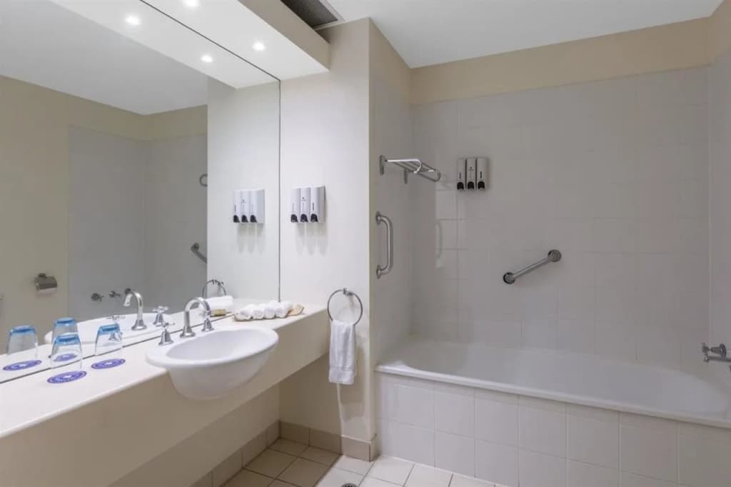 Park Regis Griffin Suites - photo 10