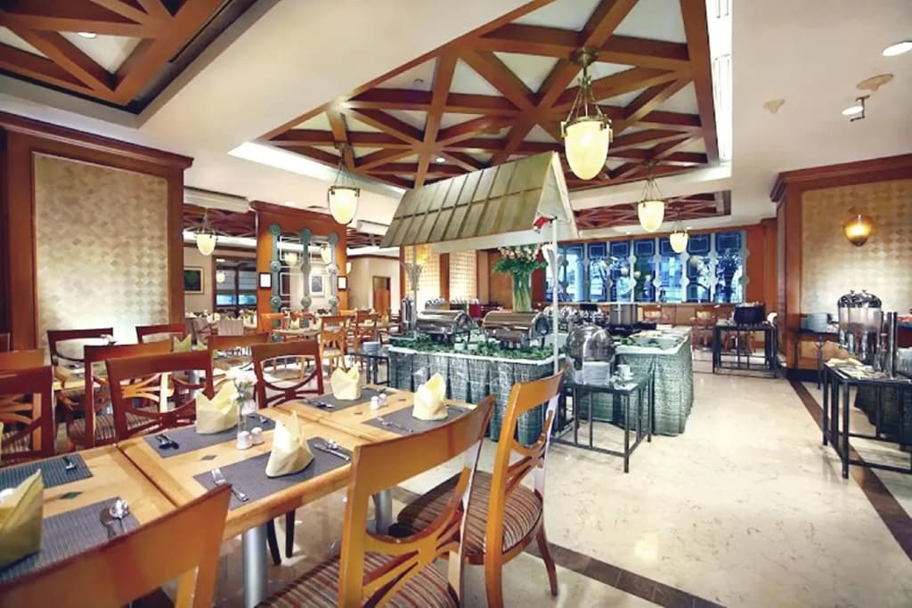 Menara Peninsula Hotel Jakarta - photo 39