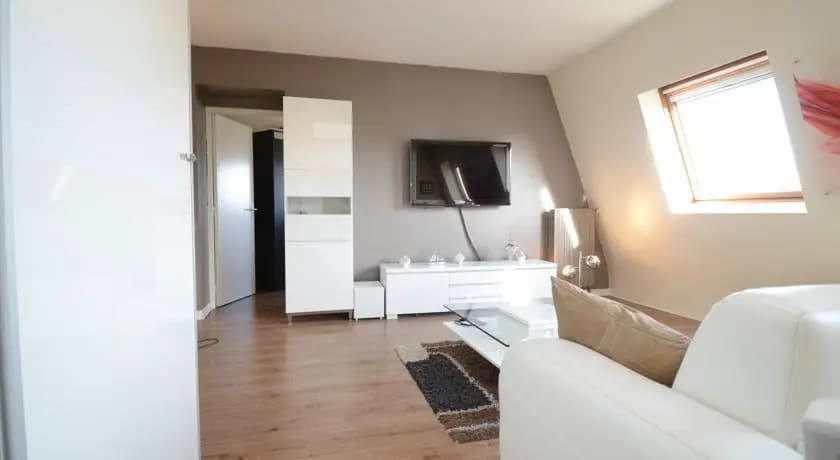 Friendly Rentals Gare Du Nord View Apartment - photo 6