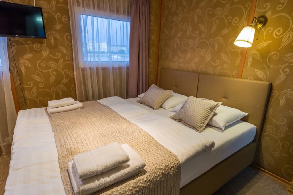 Grand Jules Boat Hotel Budapest - photo 28
