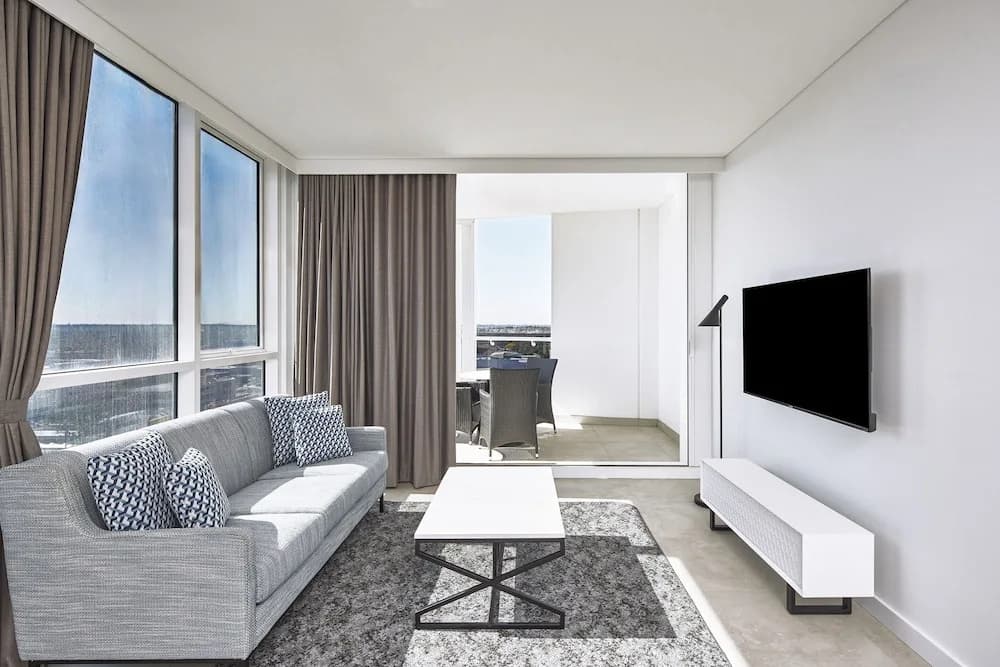 Meriton Suites Liverpool - photo 4