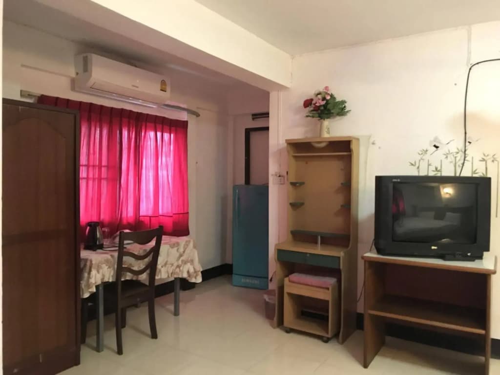 President Apartment - photo 1