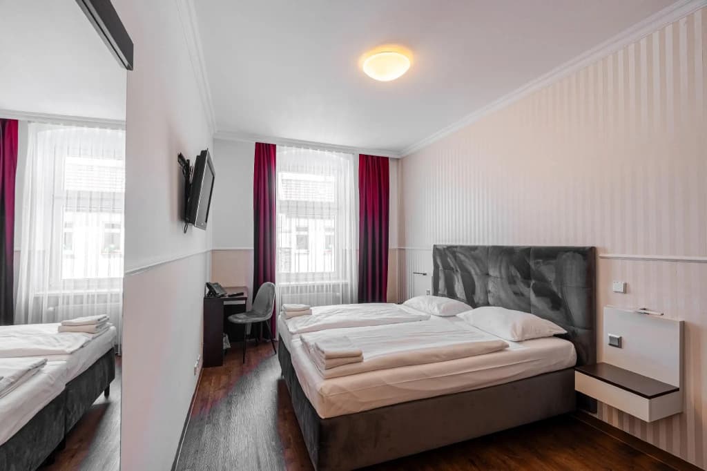 Hotel Prens Berlin - photo 26